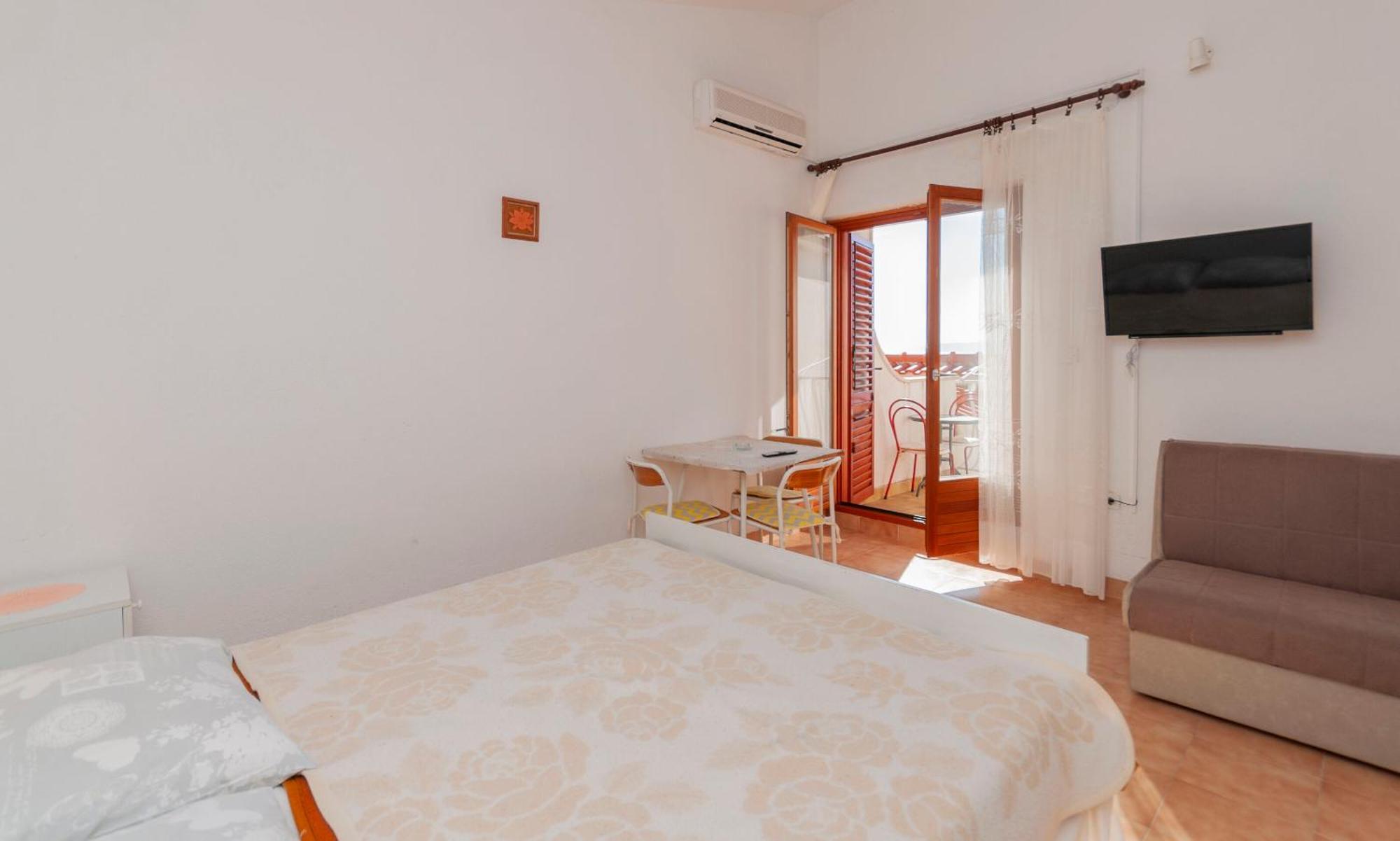 Apartments Niko 皮萨克 外观 照片